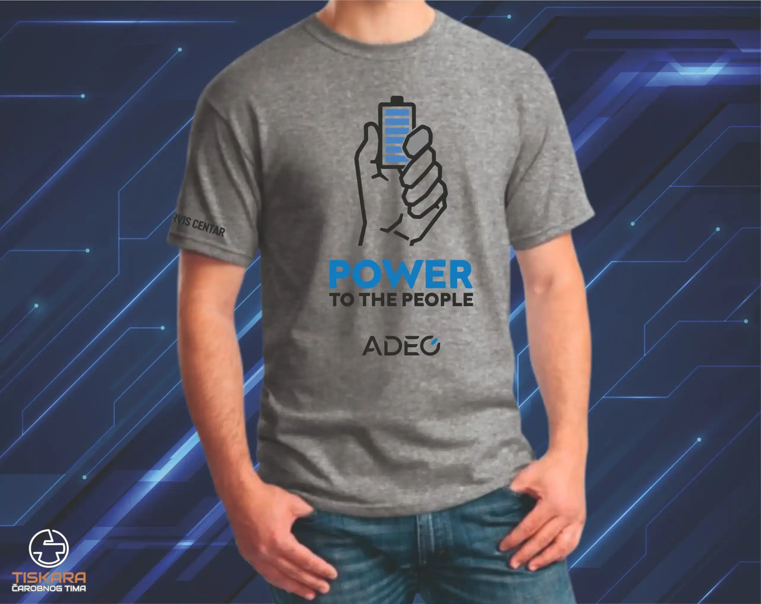 Tisak korporativnog loga na sivoj majici za zaposlenike tvrtke