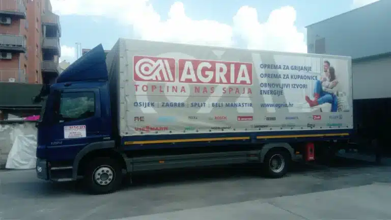 Cerada za kamion s tiskom logotipa i reklame za mobilno oglašavanje