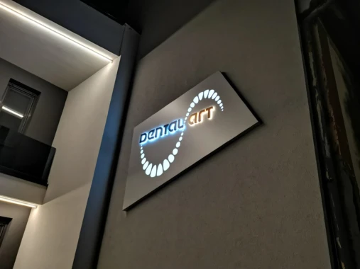 svjetleća reklama označavanje poslovnih prostora