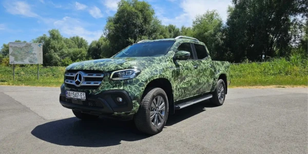 Kompletno presvlačenje automobila u personalizirani uzorak PVC folijama