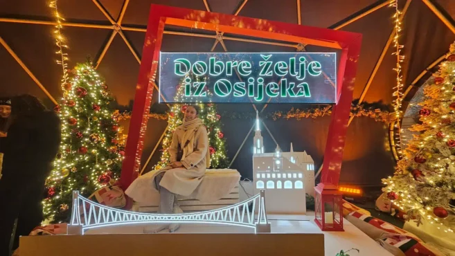 Unikatna pleksiglas svjetleća reklama